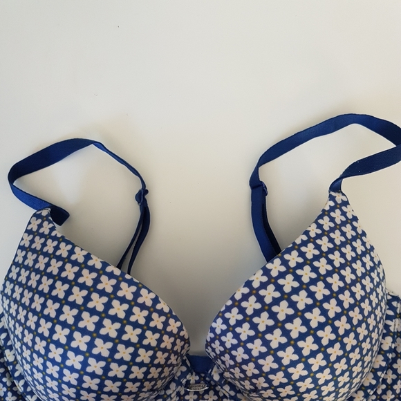 Victoria's Secret Fabulous Plunge Floral Design Blue White Color Sz 34B - Picture 2 of 8